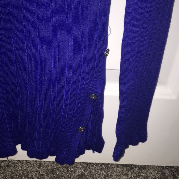 Women's sweater. Size M EUC - Picture 5 of 8